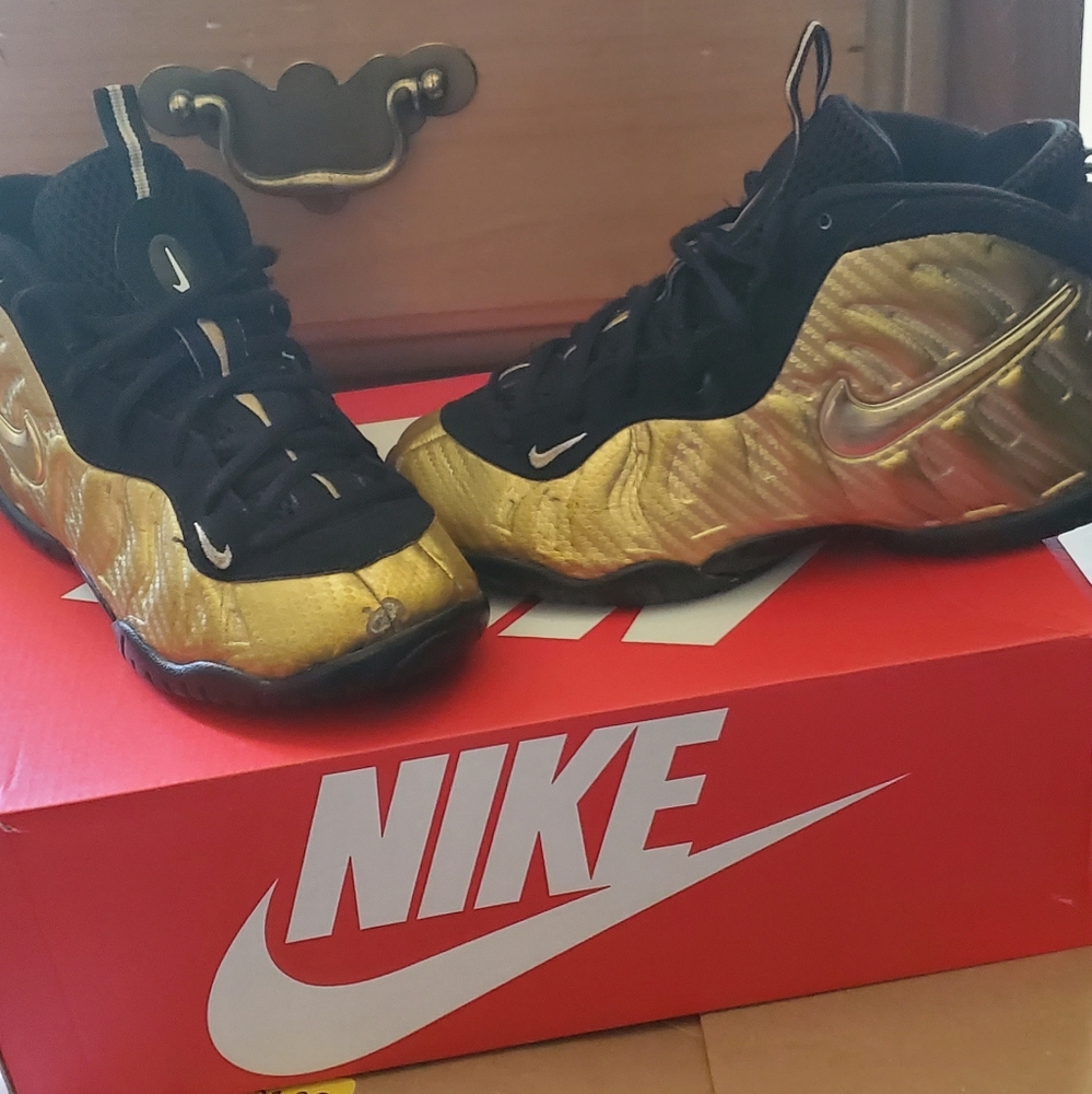 Size 3y nike foamposite